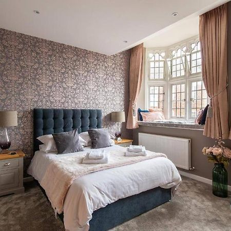 The Most Central Apartment In Canterbury Stunning Interiors, Fully Equipped, City Views And Free Wifi! Екстер'єр фото